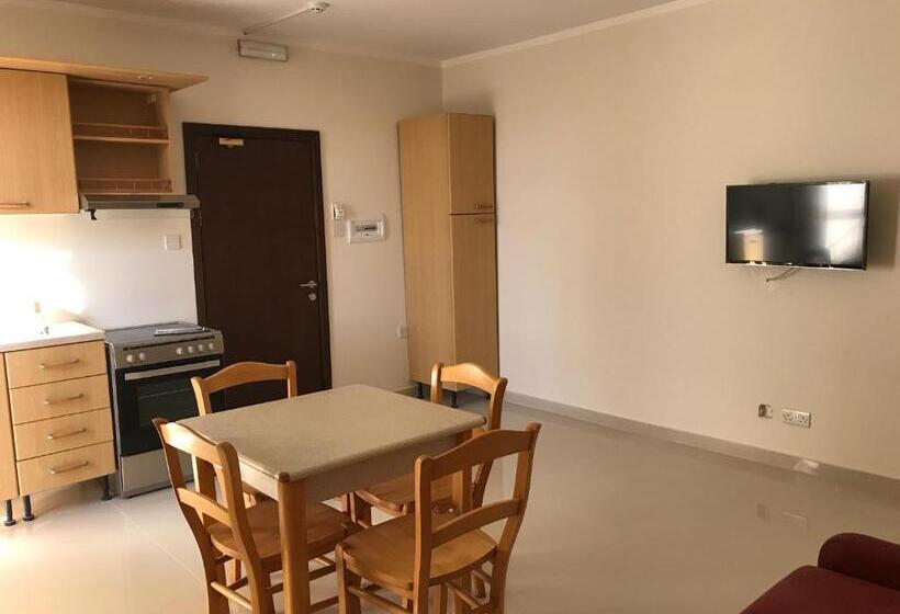 آپارتمان 1 خوابه, The Triton