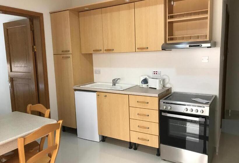 آپارتمان 1 خوابه, The Triton