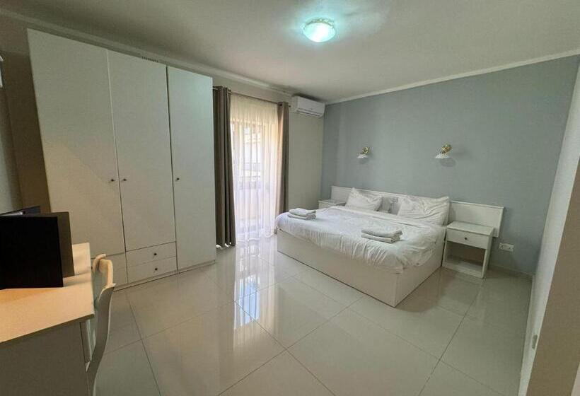 آپارتمان 1 خوابه, The Triton