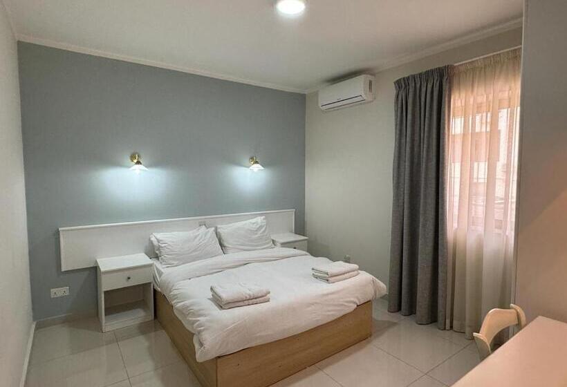 آپارتمان 1 خوابه با بالکن, The Triton