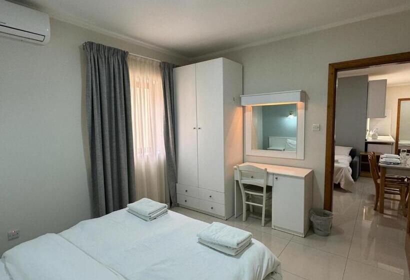 آپارتمان 1 خوابه با بالکن, The Triton