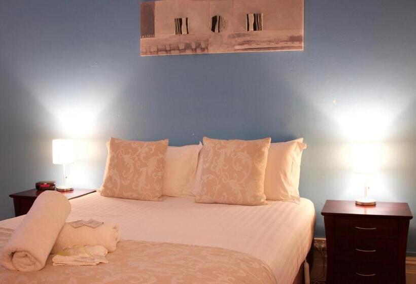 סוויטה אקזקיוטיב, Balcony On Sixth Lodge