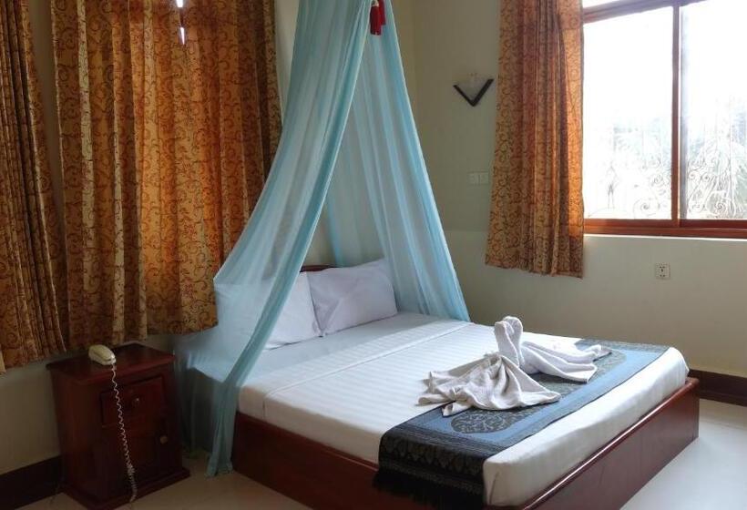 חדר סופריור נוף לגינה, Golden Noura Villa Pub & Restaurant