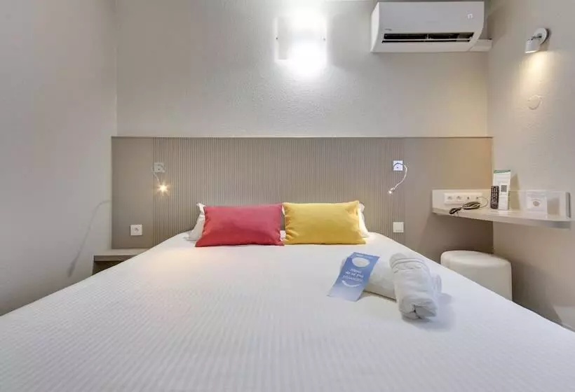 スタンダードシングルルーム, Brit Hotel Lille Centre
