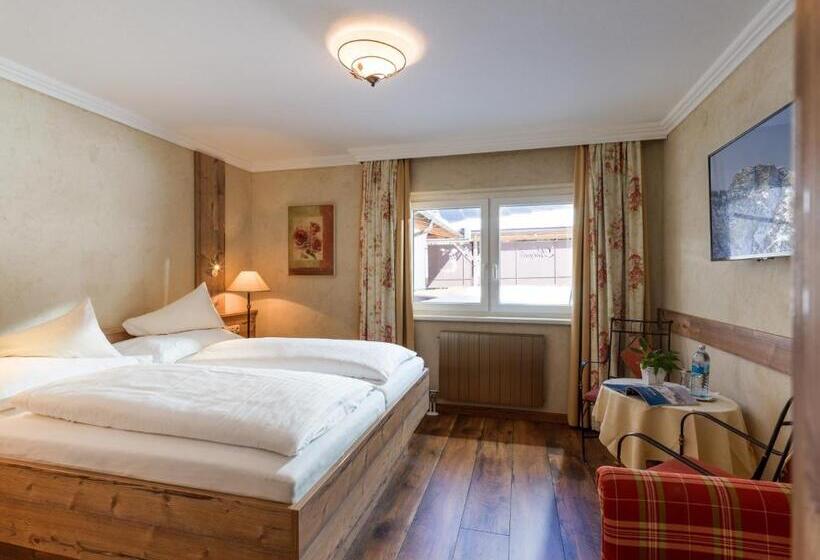 Номер Стандарт, Das Rotspitz Adults   Only