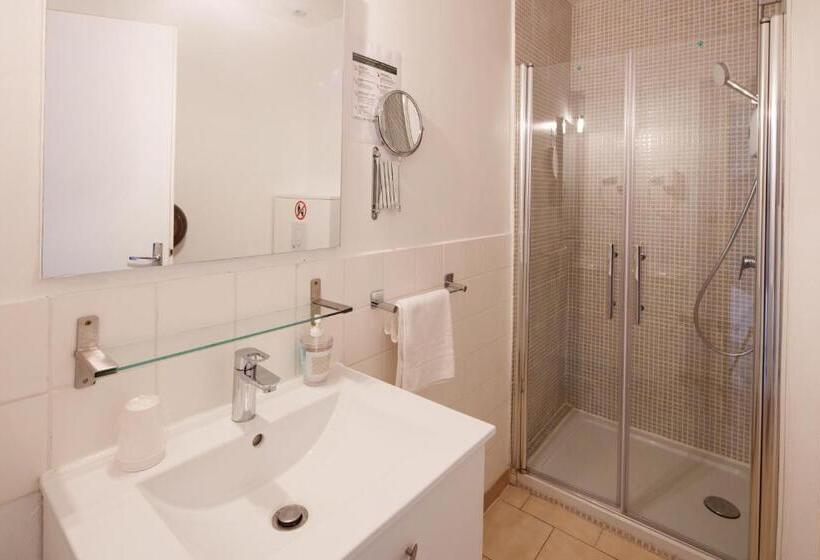 컴포트 룸, Astoria