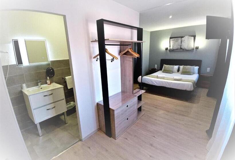 컴포트 룸, Astoria