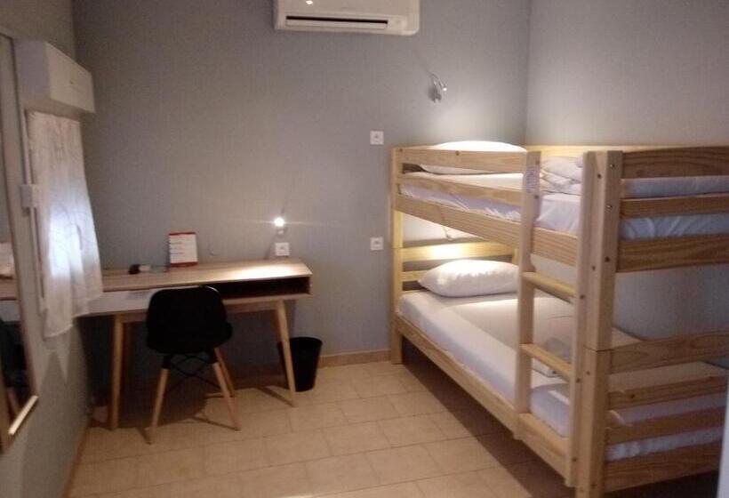 패밀리 룸, Astoria