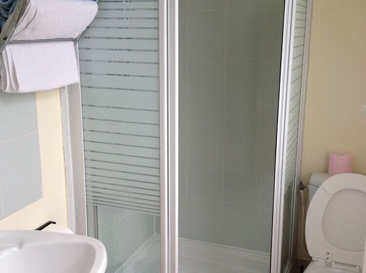 اتاق استاندارد, Au Royal Mad