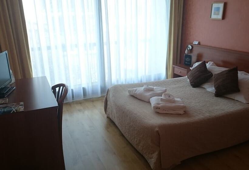 غرفة قياسية, Brit Hotel Du Ban