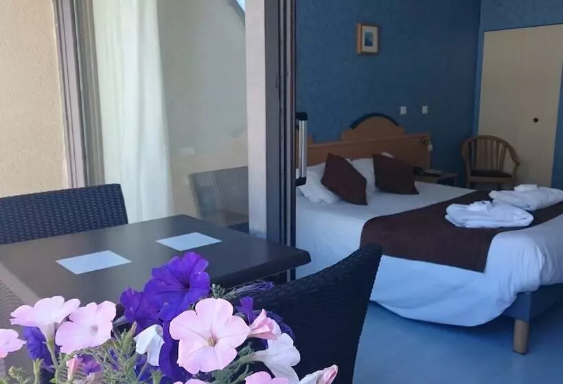 テラス付きスタンダードルーム, Brit Hotel Du Ban
