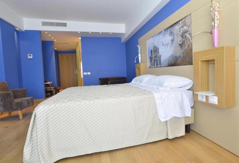 エコノミールーム, Catania International Airport