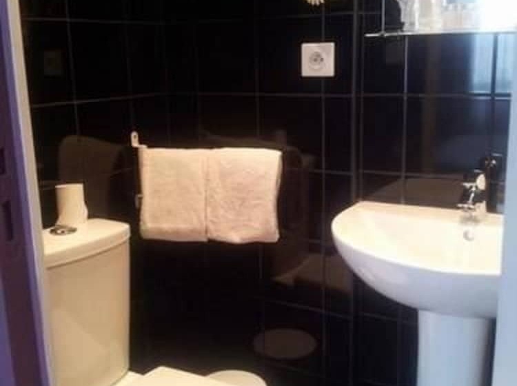 اتاق استاندارد, Cecyl Reims Centre