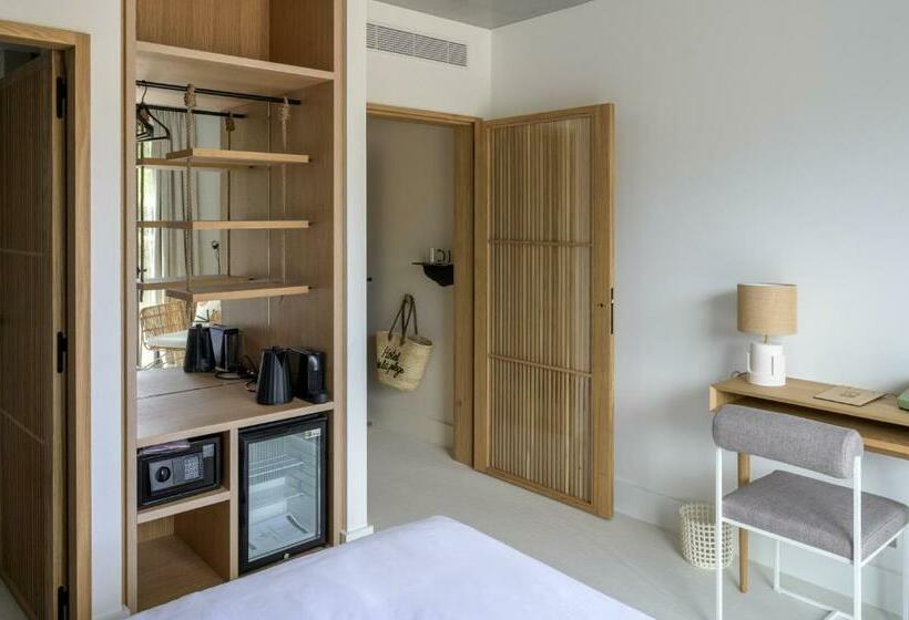 غرفة قياسية مطلّة علي البحر, Hôtel De La Plage