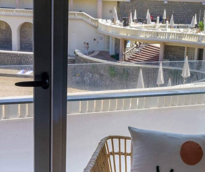 غرفة قياسية مطلّة علي البحر, Hôtel De La Plage