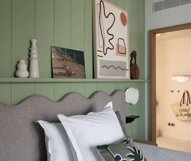 غرفة قياسية مطلّة علي البحر مزوَّدة بشُرفة, Hôtel De La Plage