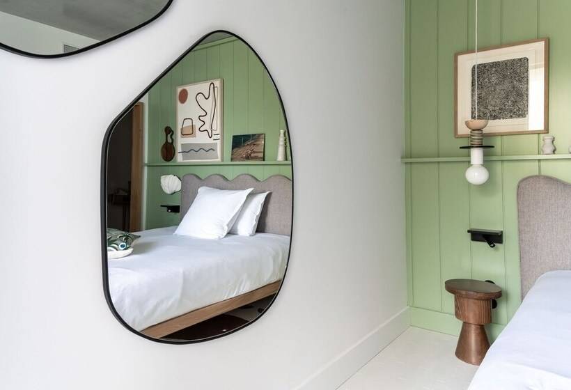 غرفة قياسية مطلّة علي البحر مزوَّدة بشُرفة, Hôtel De La Plage