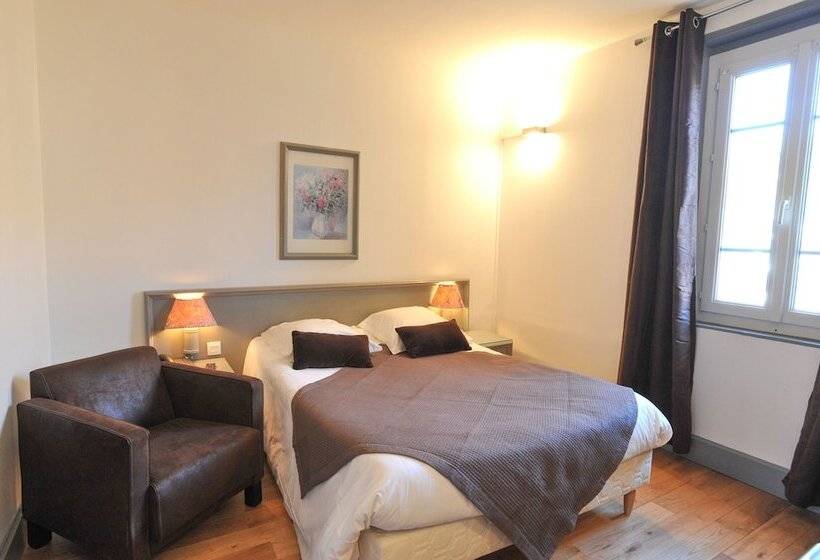 חדר סופריור, Des Falaises