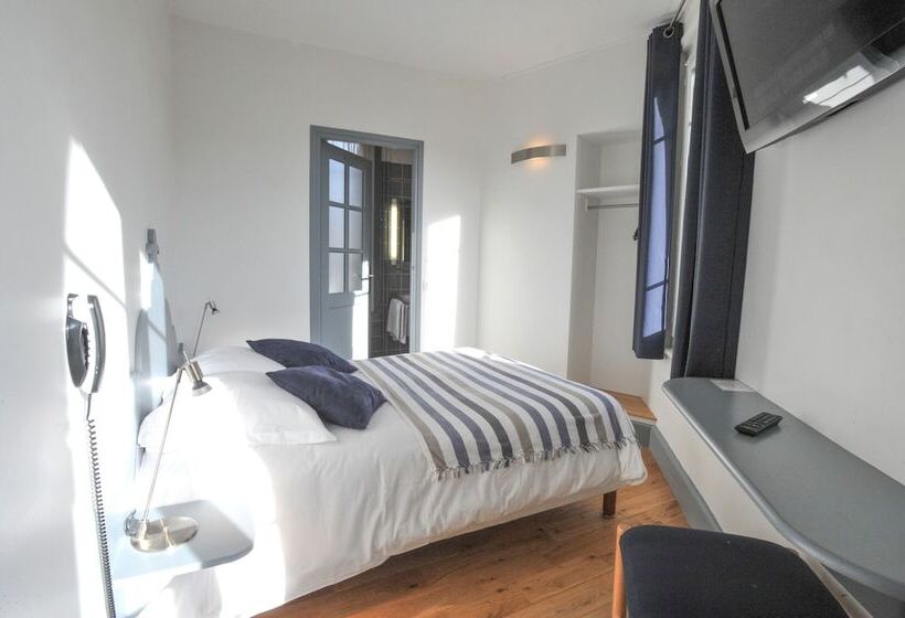 חדר סופריור, Des Falaises