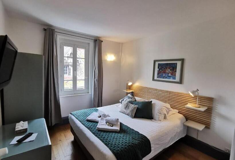 חדר סופריור, Des Falaises