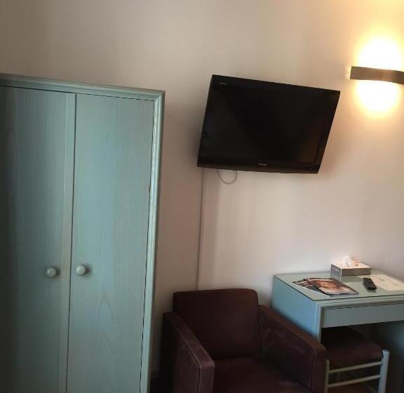 חדר סטנדרט, Des Falaises