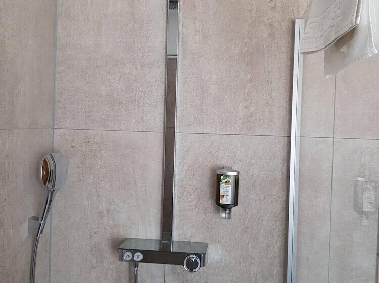 家庭间, Familiengasthof Maier