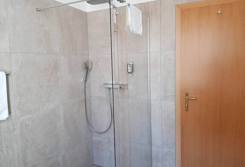 标准间, Familiengasthof Maier