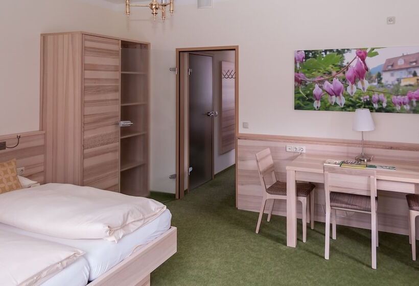 带2个卧室的套房, Familiengasthof Maier