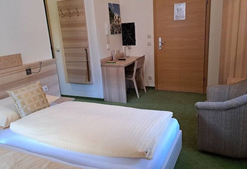 带2个卧室的套房, Familiengasthof Maier