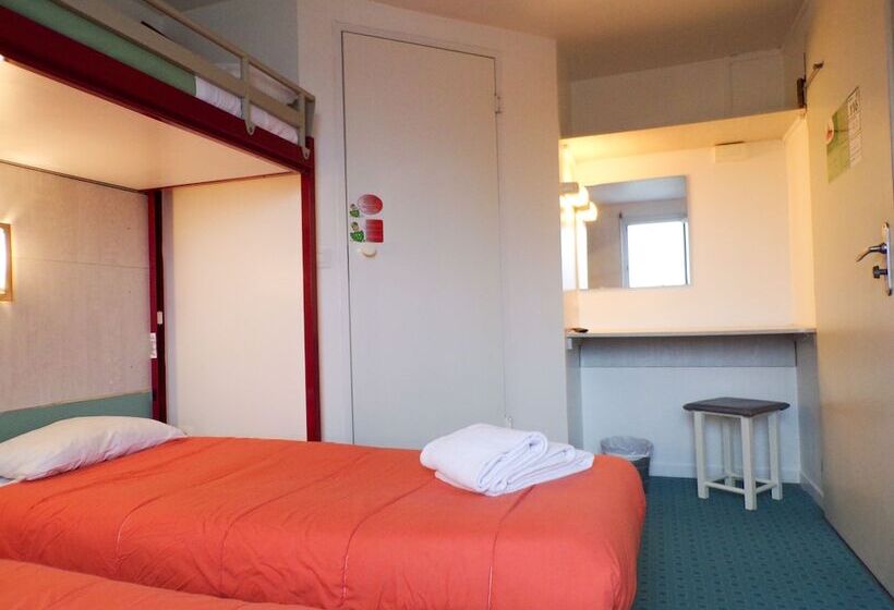 标准三人间, Stay Inn Poitiers