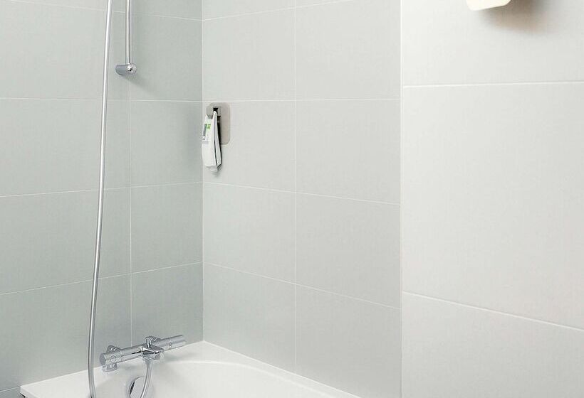 Номер Стандарт, Ibis Styles Caen Centre Gare