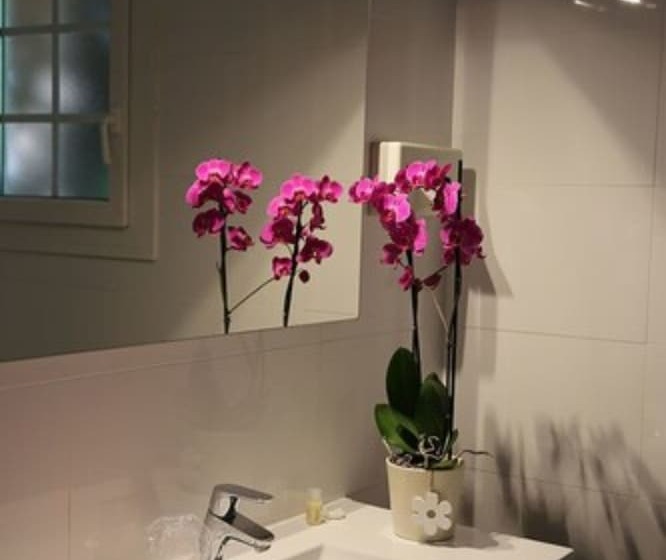 高级大房间, Les Jardins De Cassis