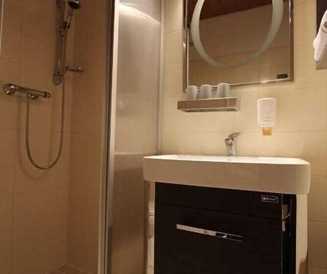 Номер Стандарт Индивидуальный с Балконом, Lindwurm