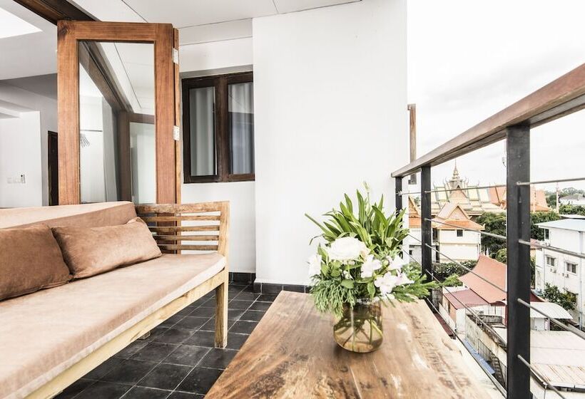 سوییت, Patio Hotel & Urban Resort