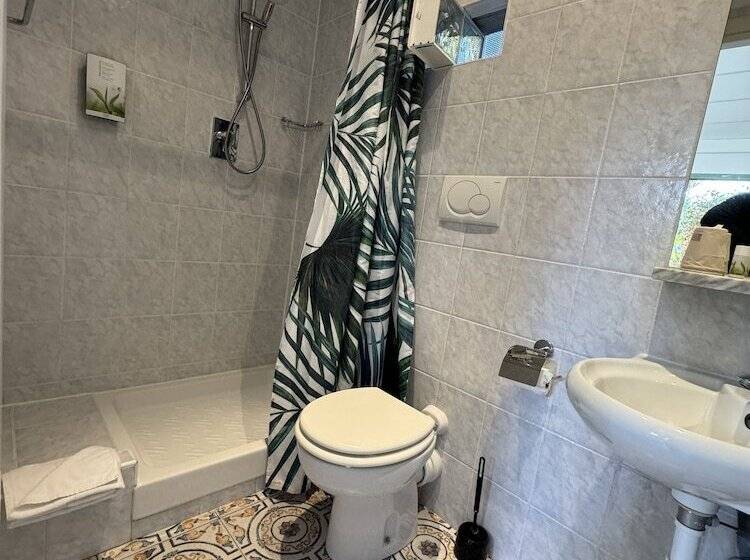 غرفة قياسية مطلّة علي الحديقة, Pavillon Imperial