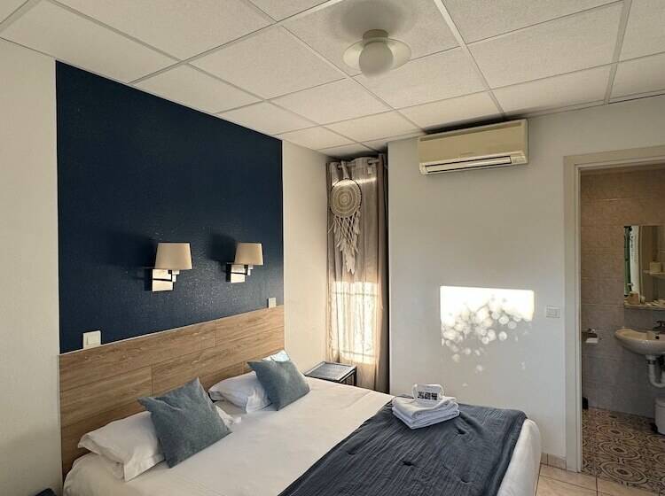 غرفة قياسية مطلّة علي الحديقة, Pavillon Imperial