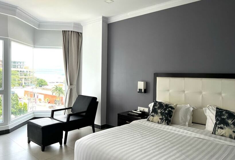 חדר דלוקס נוף לים, Queenco Hotel & Casino