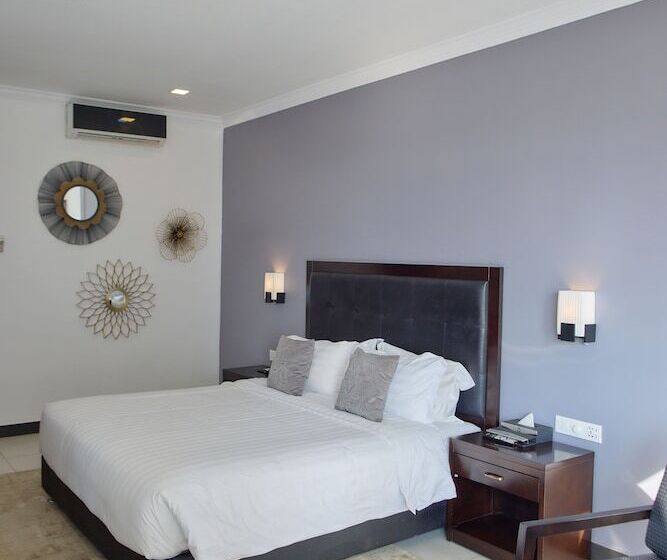 חדר דלוקס נוף לים, Queenco Hotel & Casino