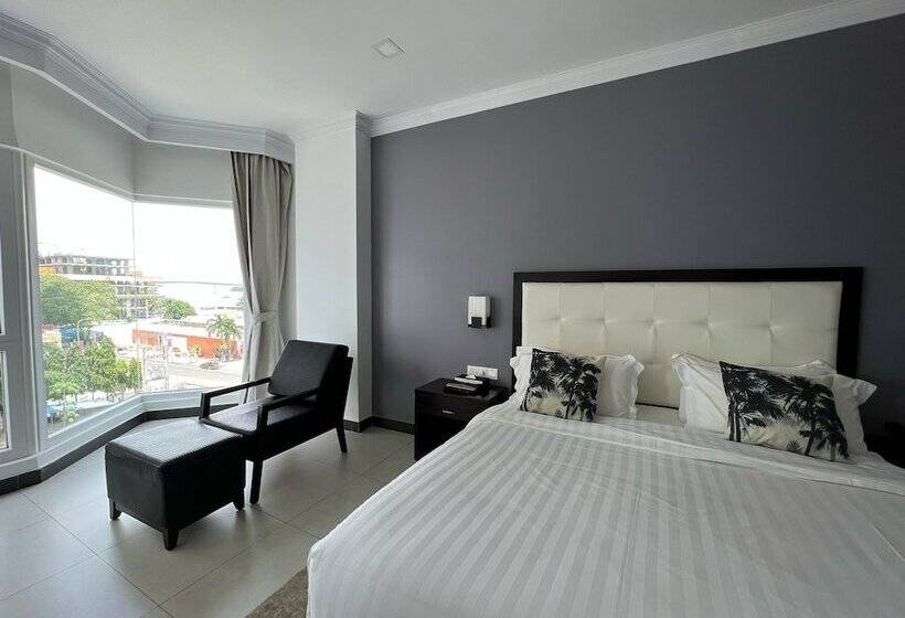 חדר דלוקס נוף לים, Queenco Hotel & Casino