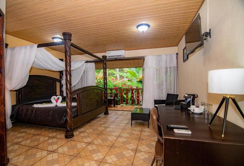 غرفة قياسية, Ara Ambigua Lodge