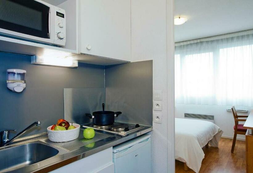 标准工作室, Séjours & Affaires Lyon Saint Nicolas