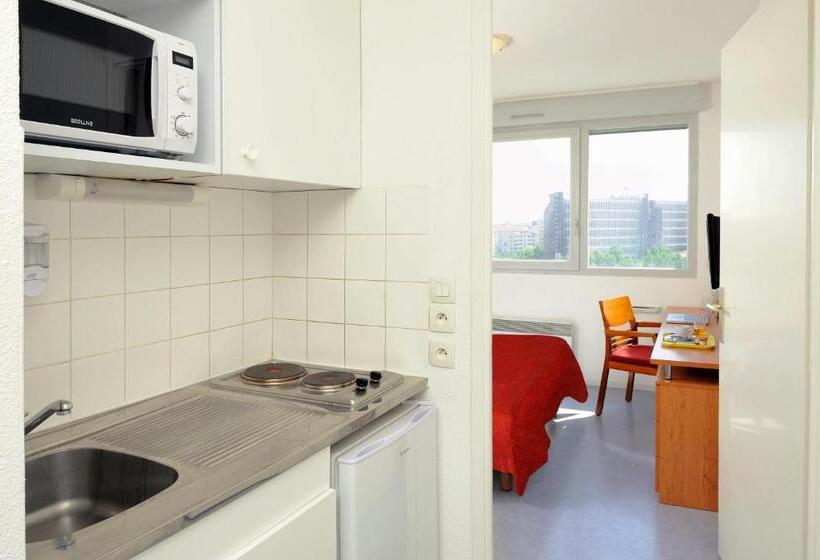 标准工作室, Séjours & Affaires Lyon Saint Nicolas