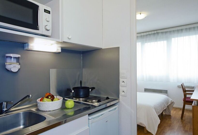 标准工作室, Séjours & Affaires Lyon Saint Nicolas