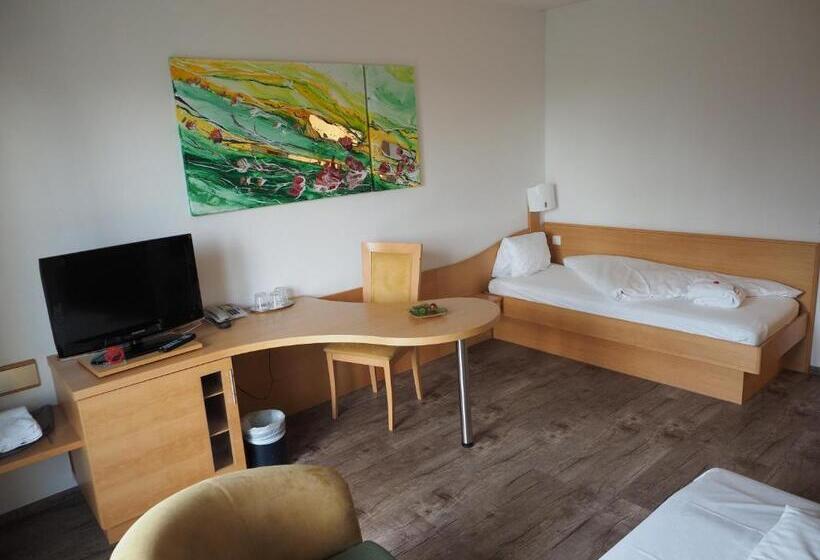 חדר משפחתי, Xylophon   Inklusive Thermeneintritte