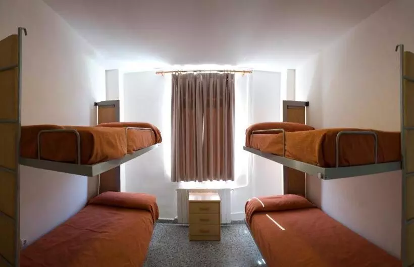 اتاق استاندارد چهار تخته, Albergue Inturjoven Granada