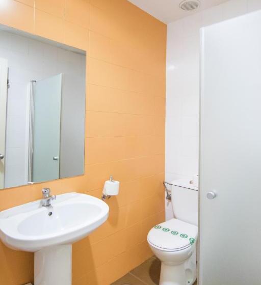 اتاق استاندارد چهار تخته, Albergue Inturjoven Granada