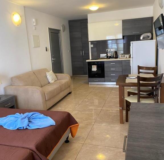 디럭스 스튜디오, Alexia Hotel Apartments