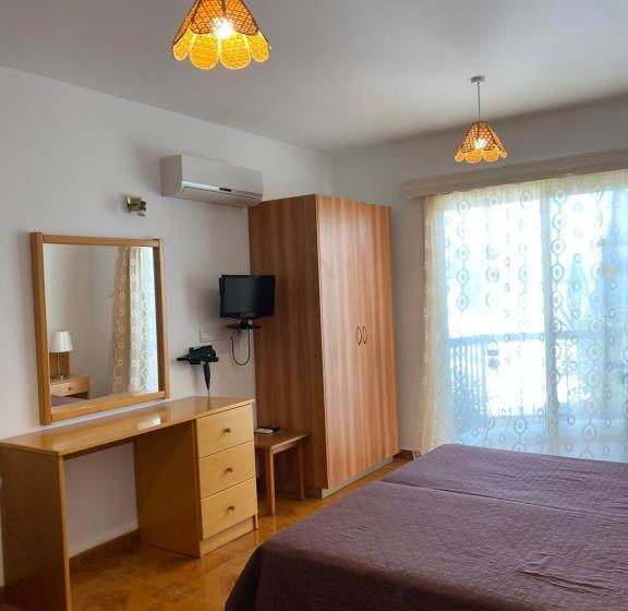 스탠다드 스튜디오, Alexia Hotel Apartments