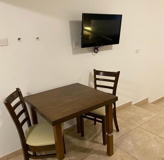 디럭스 스튜디오, Alexia Hotel Apartments