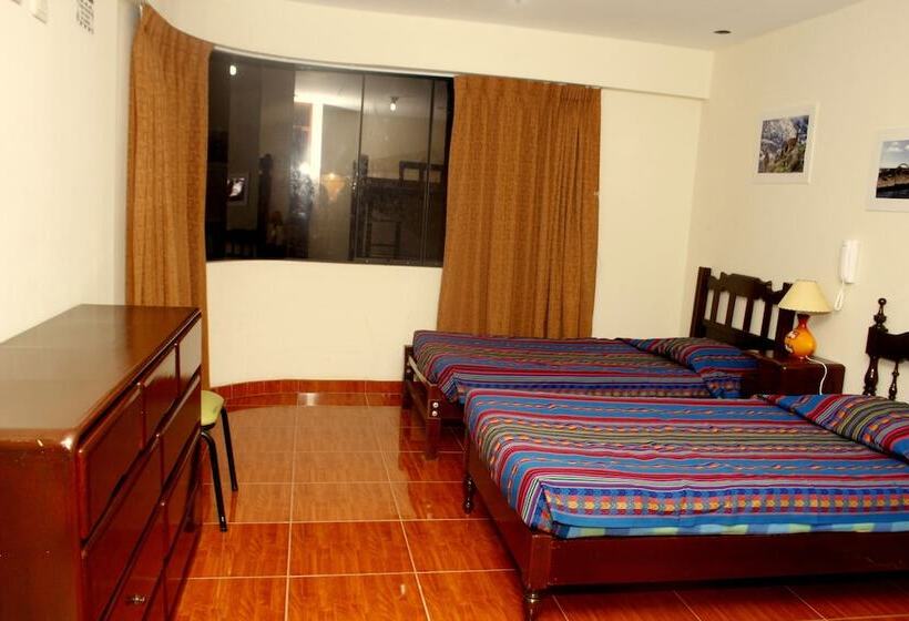 חדר סטנדרט לארבעה, Lynik La Casa De Blanca